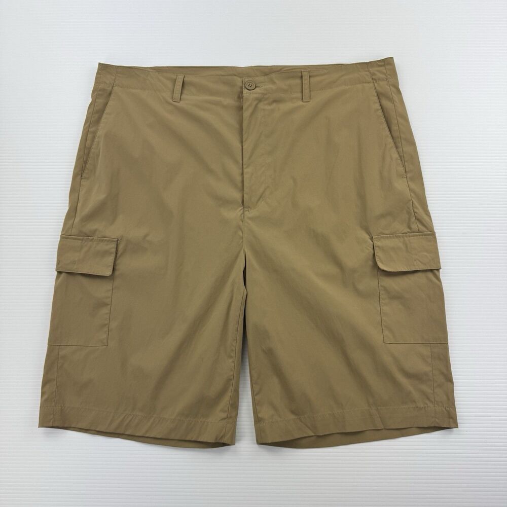 Roundtree & Yorke Nylon Cargo Shorts Mens 42 Khaki Performance Stretch